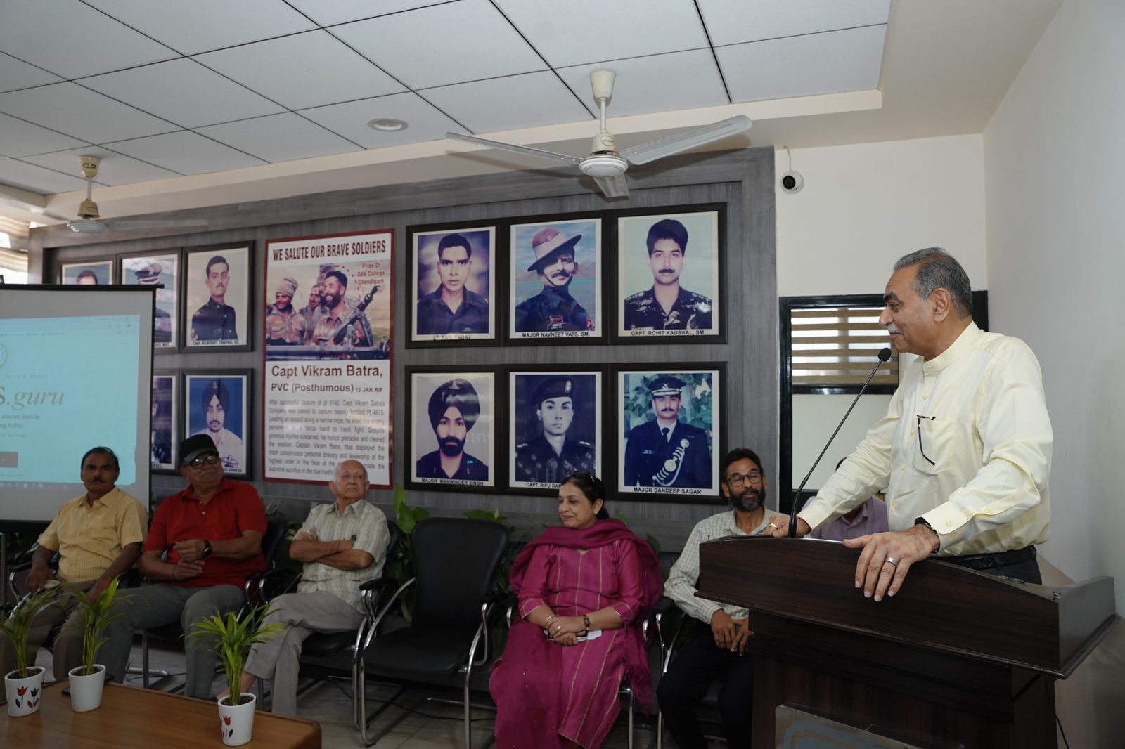 Addressing the alumni at the launch.